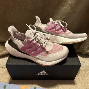 Women’s Adidas Ultraboost 21 size 7